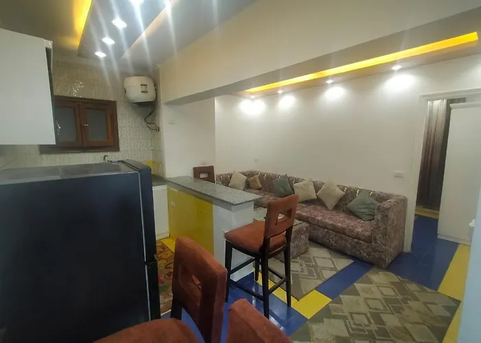 Delta 204-12 Apartment