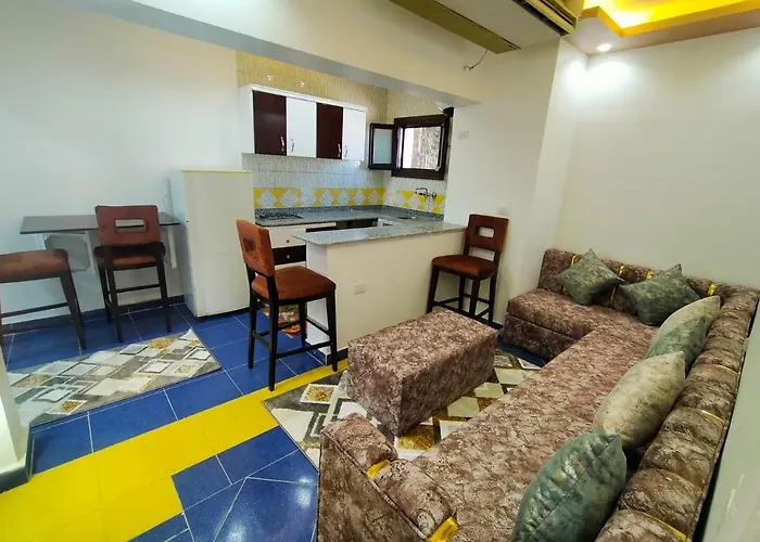 Delta 204-12 Apartment *